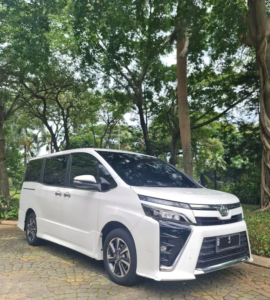 Voxy 2.0 2020 Putih mutiara B genap Pjk mei 2026 km 54rb rec Toyota