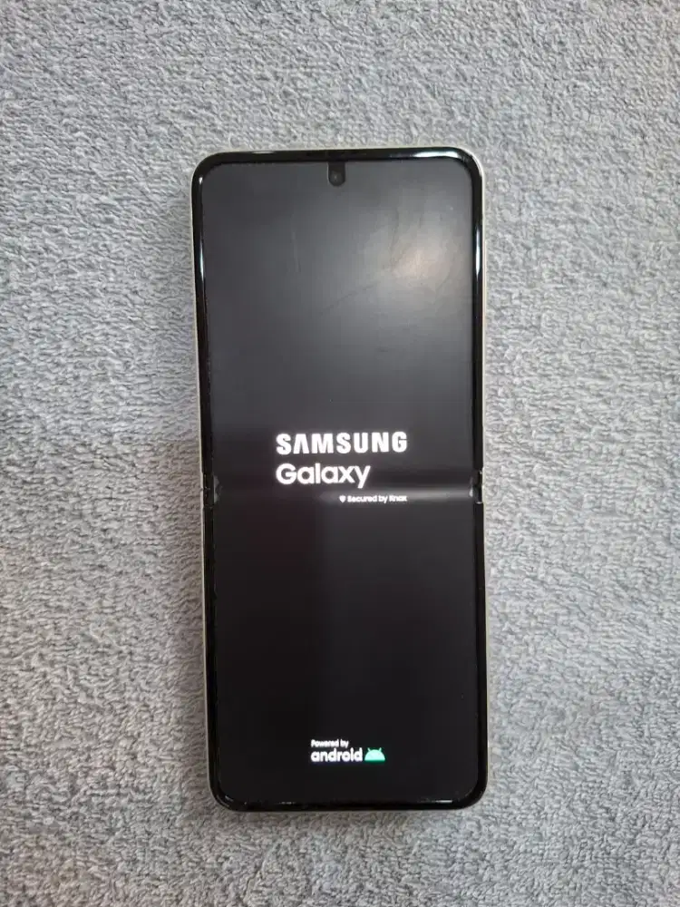 JUAL CEPAT‼️ Samsung Z Flip 4 8/128GB Mulus