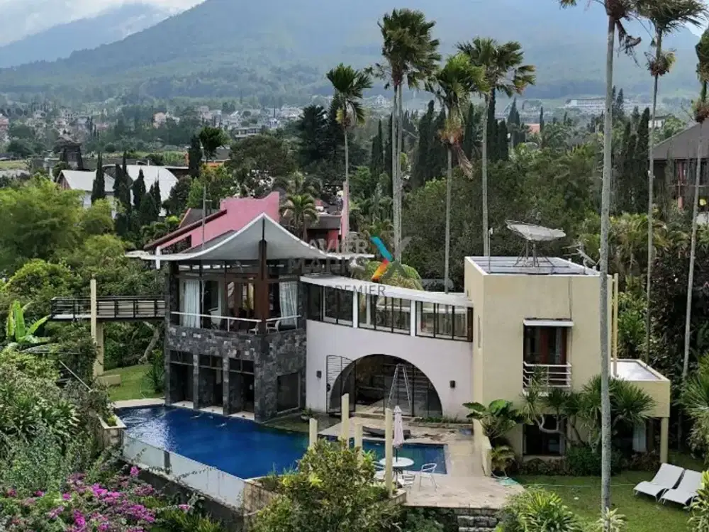 Villa Mewah Family Friendly Furnished di Klub Bunga Batu