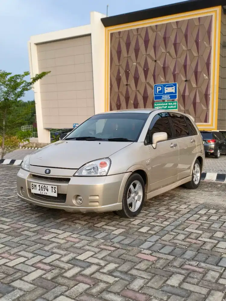 Mobil Suzuki Aerio DX 2005 Type Facelift
