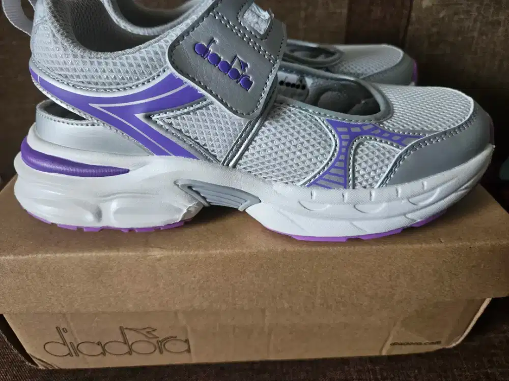 Sepatu Diadora* Pulizia (F)