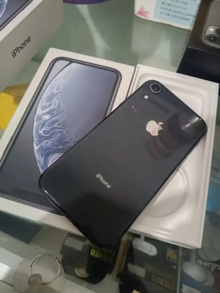 iPhone XR 64Gb ibox