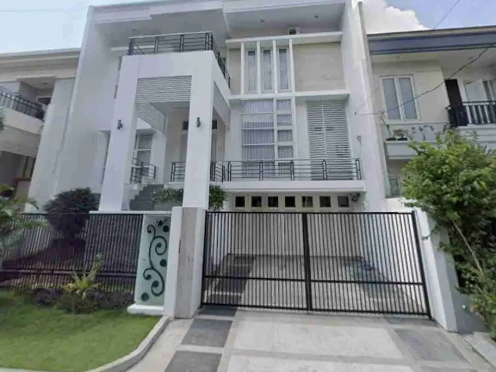 Dijual Rumah Siap Huni 3 Lantai Galaxy Bumi Permai Araya Surabaya Timur Dekat Raya Merr dan Galaxy Mall