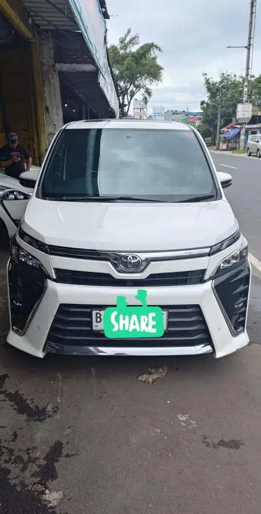 Toyota Voxy 2018 Bensin