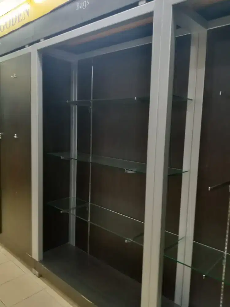 Rak display ukuran 120x45x200