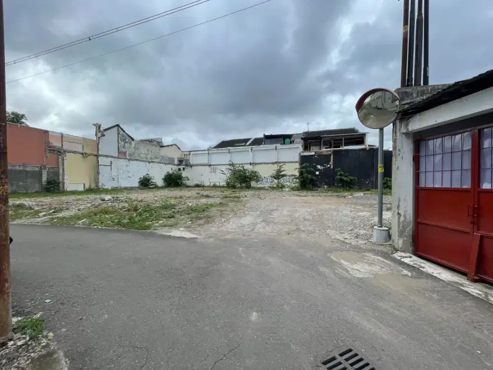 30 meter jalan raya timoho jogja belakang kampus UIN demangan dekat gejayan