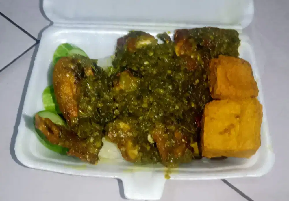 Ayam penyet ( paket kenyang) sambal ijo