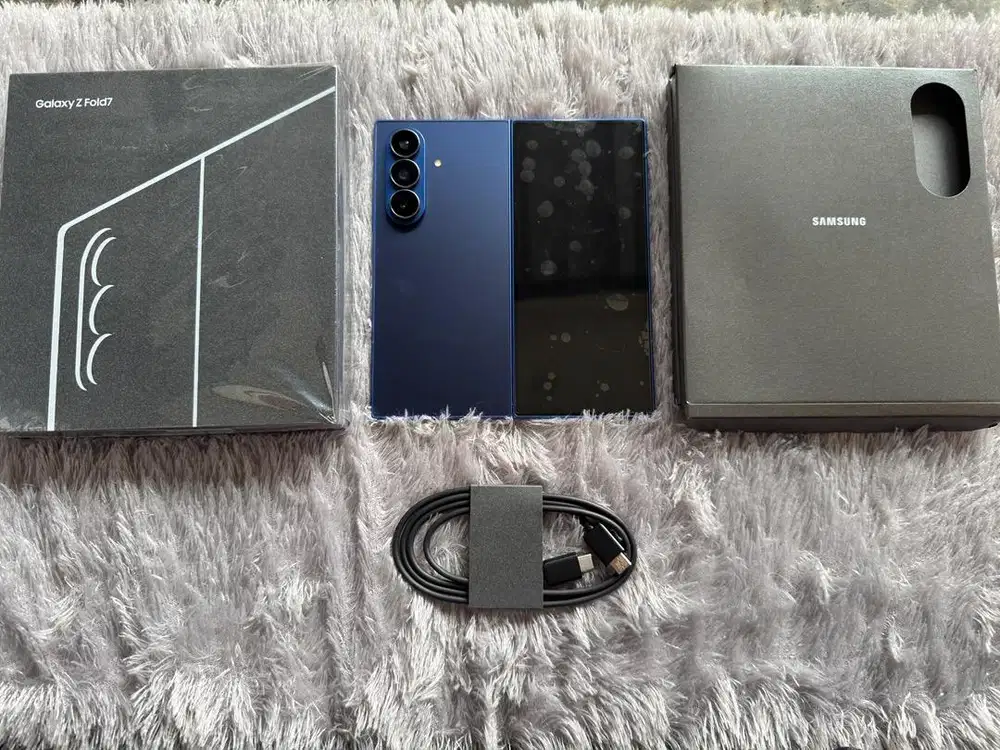 Samsung Galaxy Z Fold 7 5G  16GB/1TB Garansi SEIN Agustus 2026