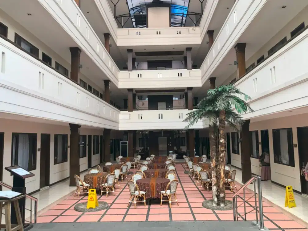 Lelang hotel lembang bandung