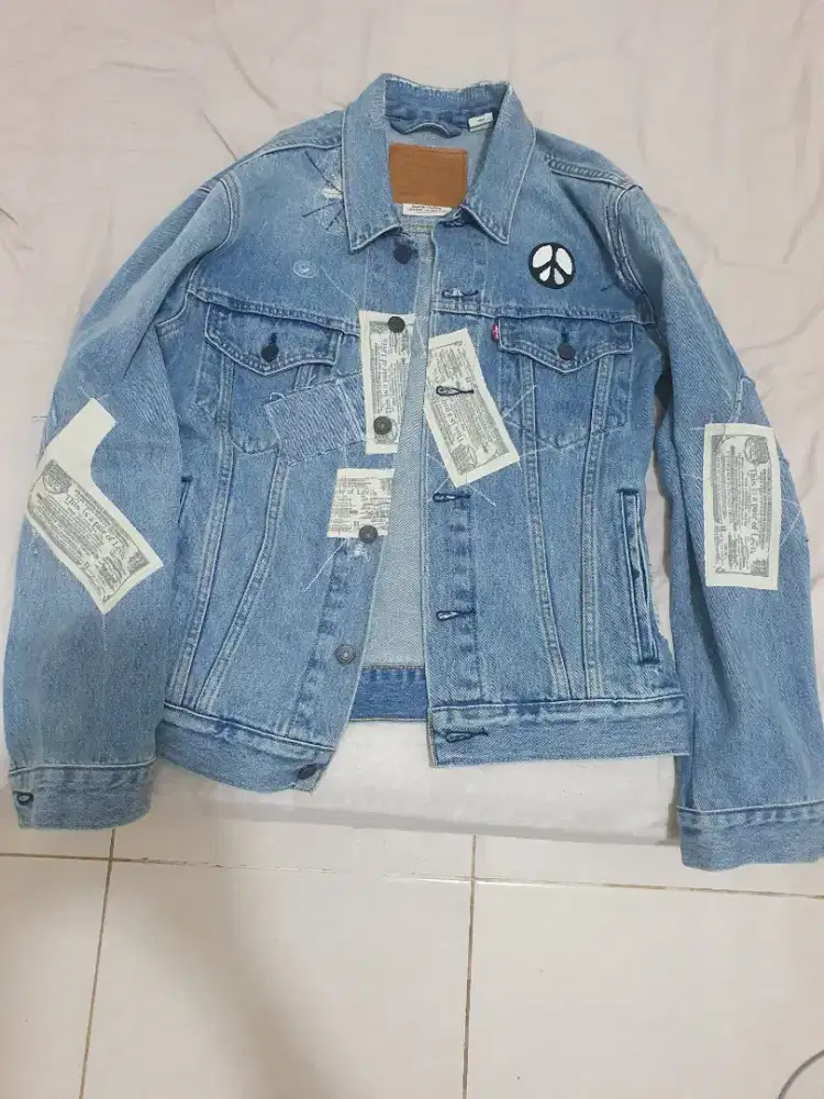 jacket levies masih kaya baru