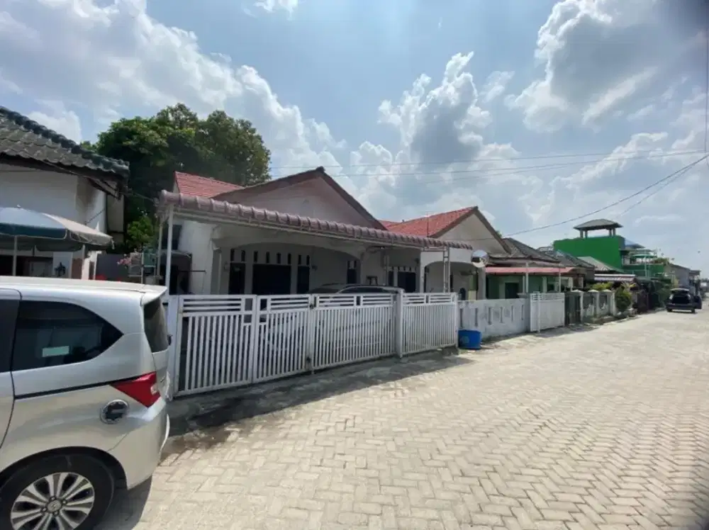 Dijual Cepat Rumah 2 Pintu dekat Unimed dan Uinsu