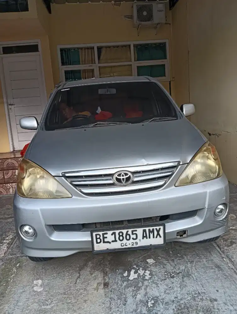 Dijual  mobil Avanza