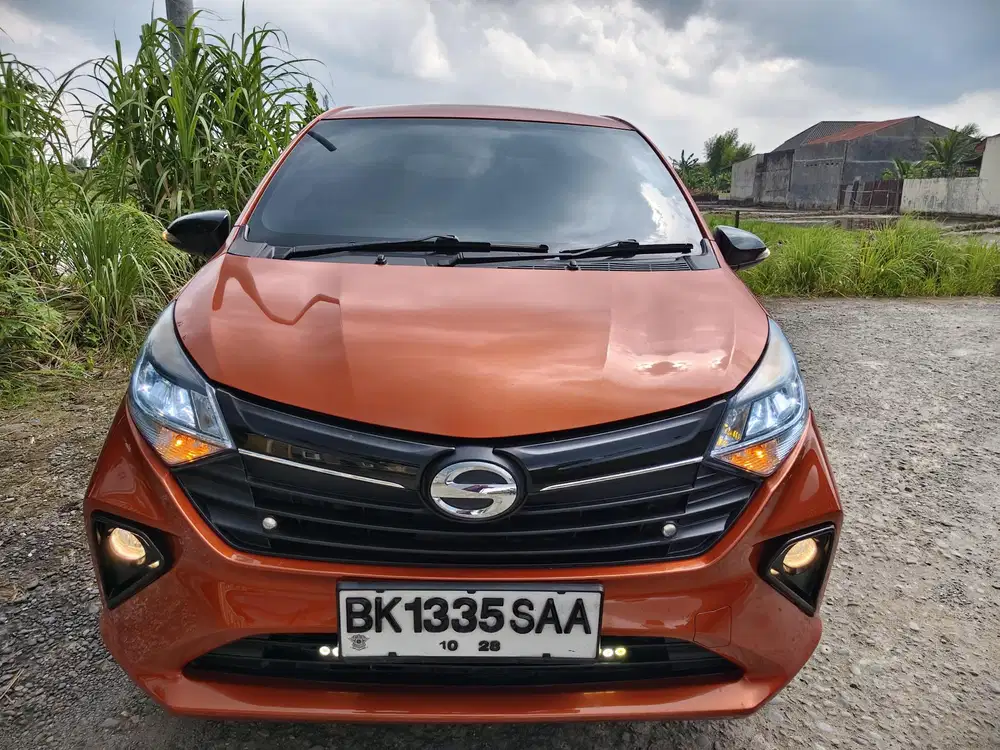 Daihatsu Sigra R 1.2 MT 2023