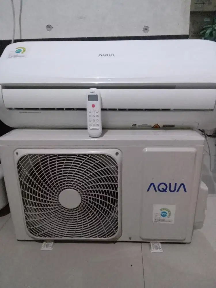 AC 1/2 PK TERBARU LIKE NEW, LOWWAT HEMAT LISTRIK