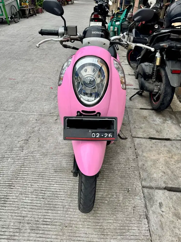 Honda Scoopy 2016