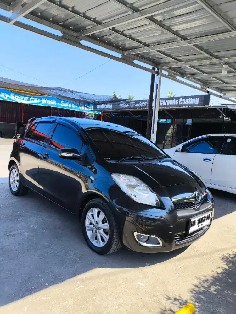 Yaris AT 2010 Warna Hitam