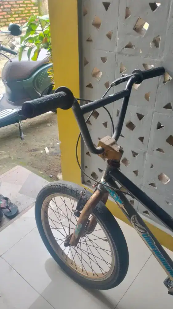 Sepeda bmx 20 inc