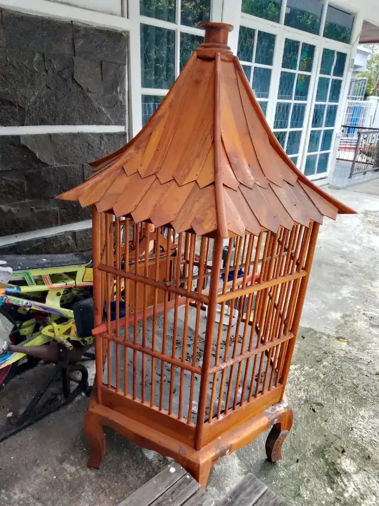 Kandang burung kayu jati
