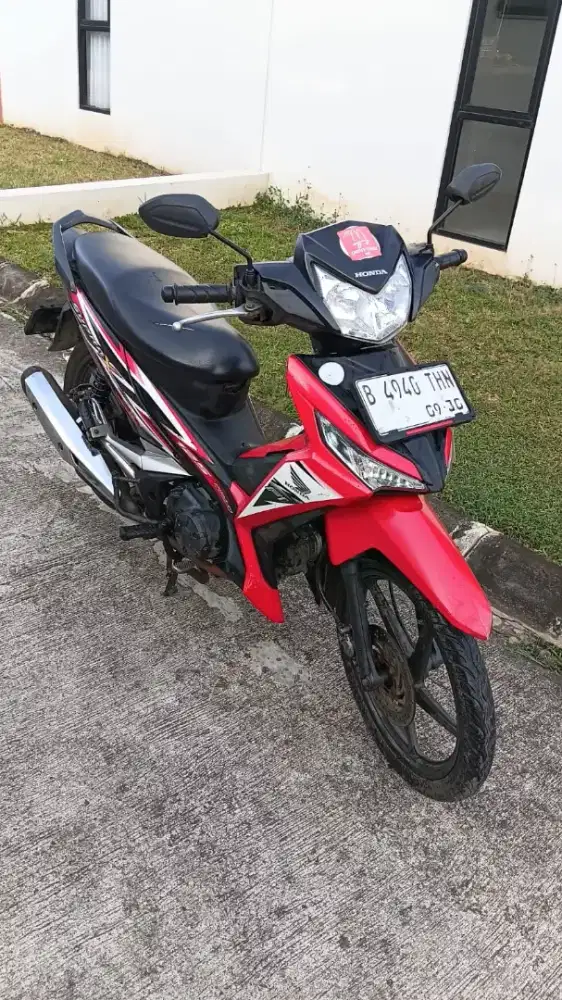 Supra X 125 tahun 2015