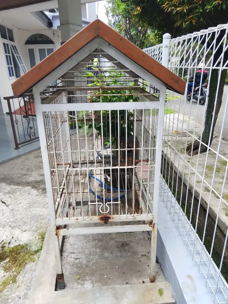 Kandang burung besi ukuran besar