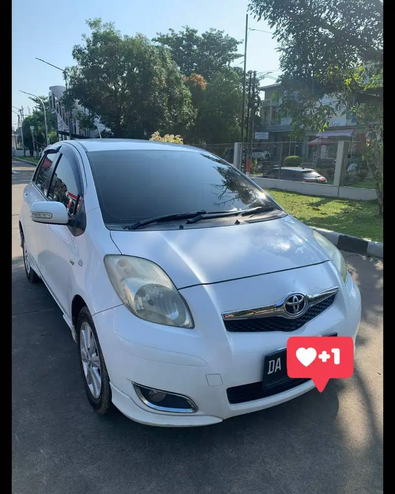 Yaris E MT 2012