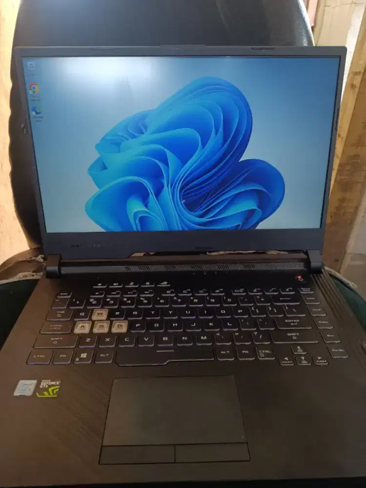 Laptop Asus Rog gaming fullset normal