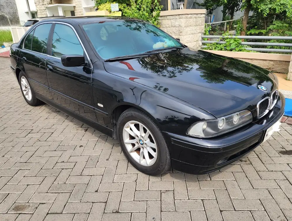 BMW 520i 2004 Bensin