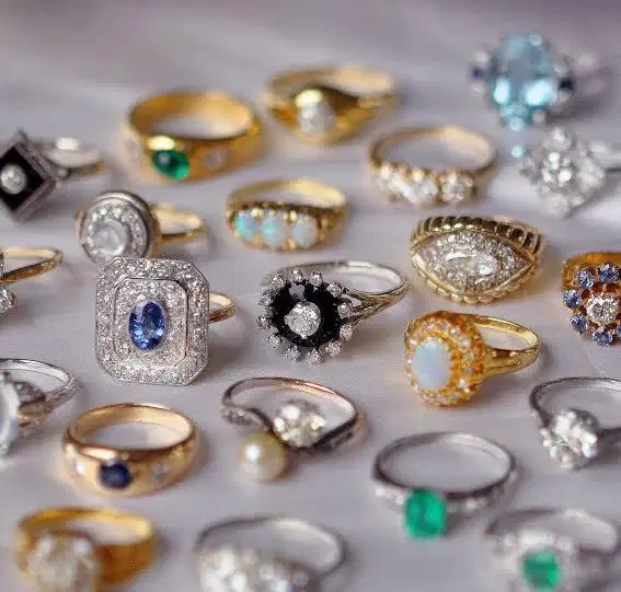 Lowongan wanita penjaga toko accesoris