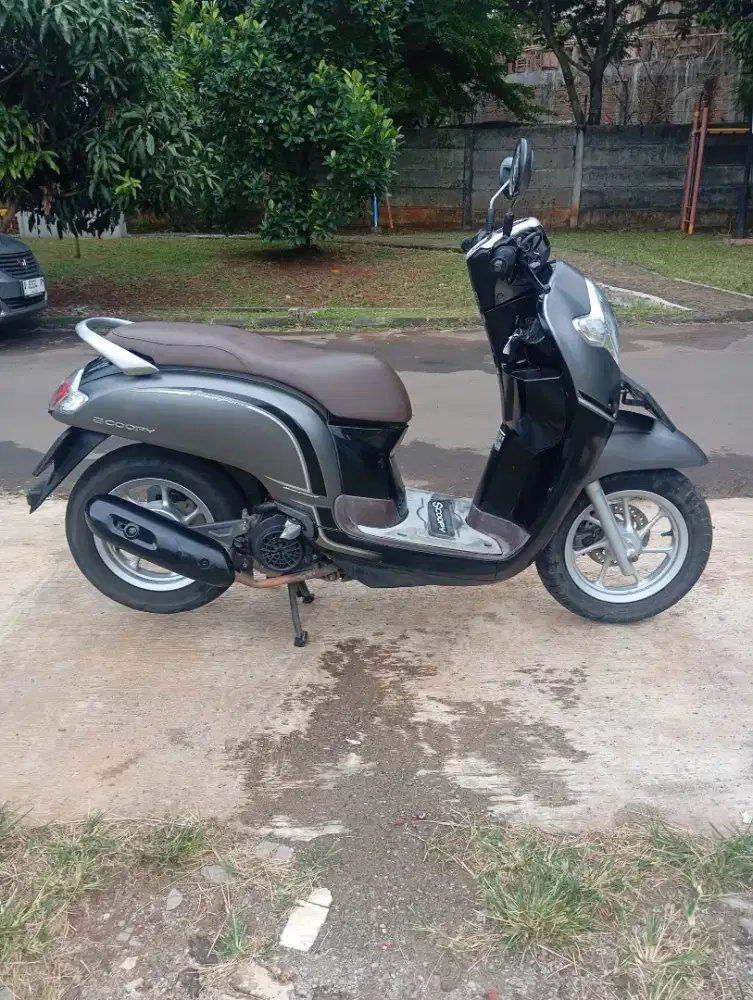 Honda Scoopy Donat 2017 fulori mulus pajak super panjang 01-2027