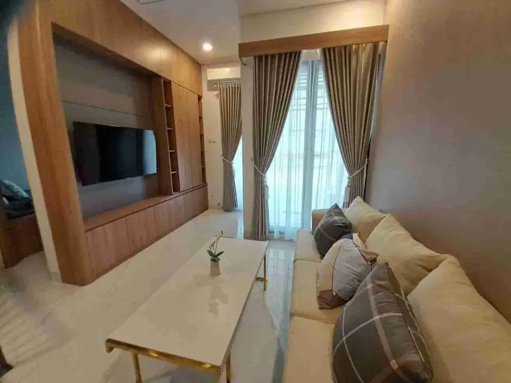Rumah 3 Lantai Premium Strategis di Ps.Minggu, Jakarta
