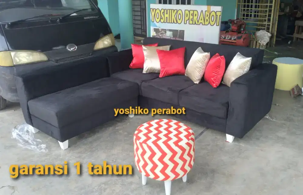 Yoshiko perabot - sofa L hitam polos + stool