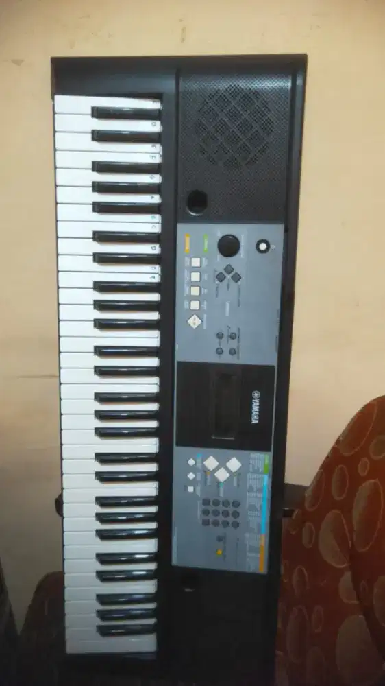 Keyboard Yamaha PSR E233