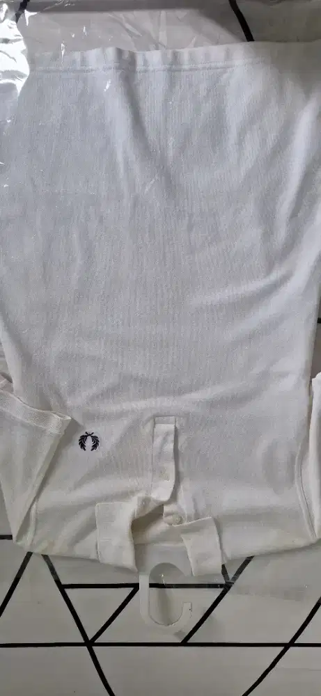 KAOS POLO FRED PERRY WARNA PUTIH