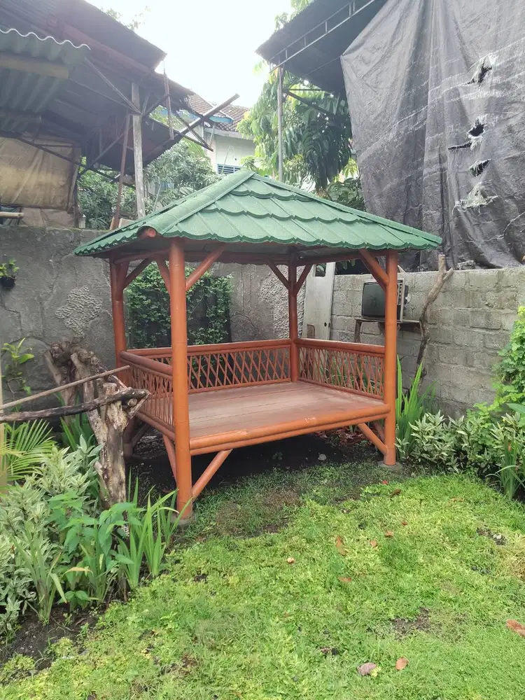 Gazebo Bambu baru 3 bulan, kondisi sangat bagus. Lokasi Prambanan