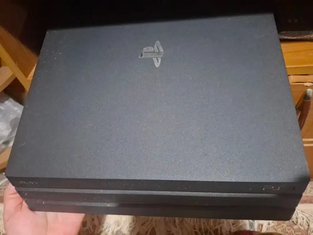 PS4 PRO 1TB VERSION 13.02