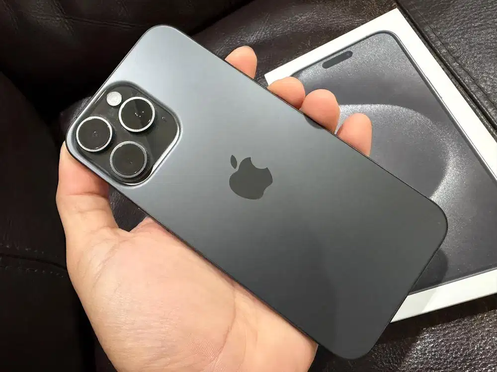 Iphone 15 Pro Max Ibox Black Titanium 512GB like new