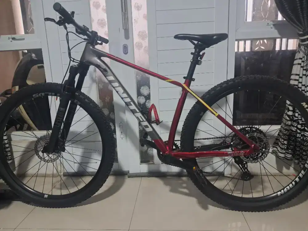 Di jual speda united clovis 5.10  29ers