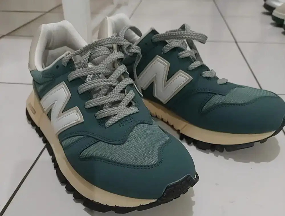 Sepatu NB original RC 1300 size 42