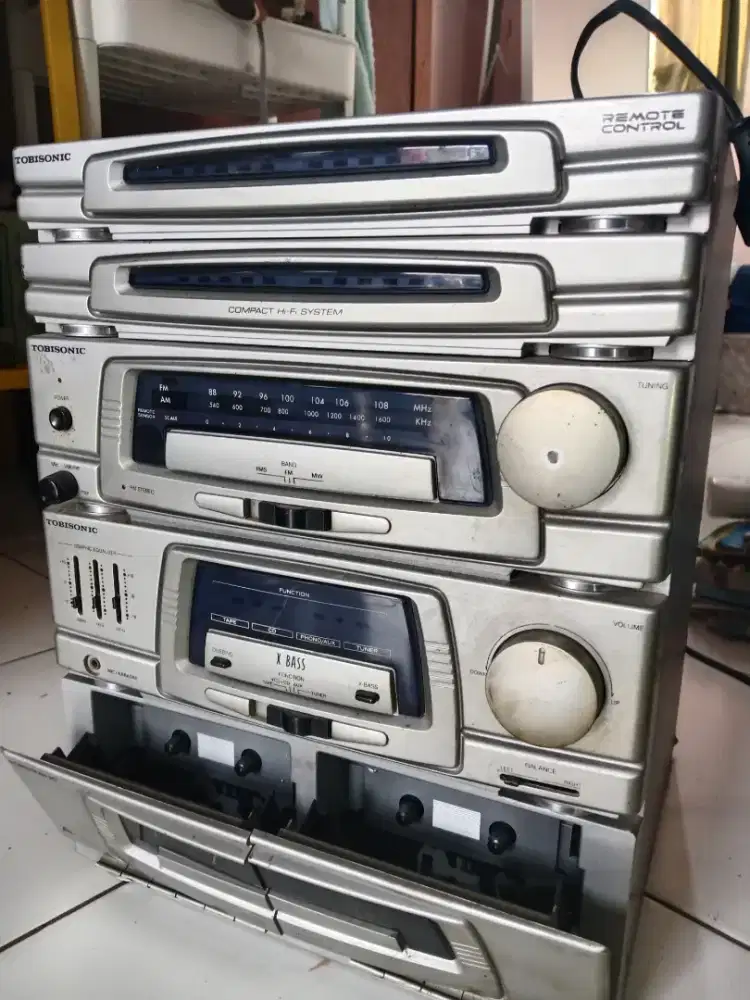 Mini compo kondisi rusak