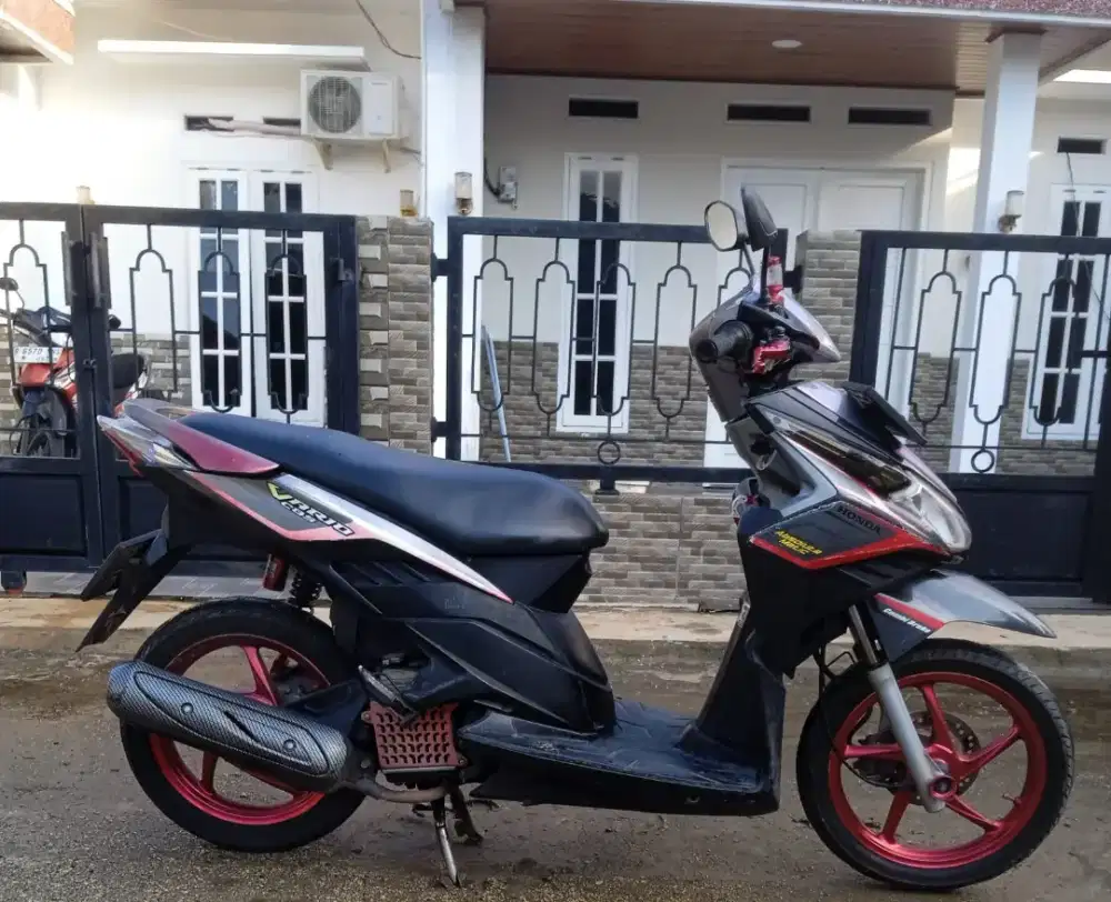 JUAL : HONDA VARIO TECHNO 110 TIPE CBS TAUN 2010