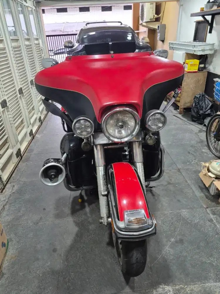 Harley-Davidson Electra Glide 2010 – Full Touring, (Plus Lampu Whelen)