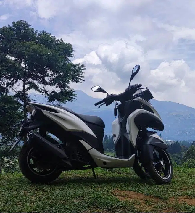 Yamaha Tricity 155 2017 – KM Rendah, Mesin Halus, ABS, Pajak Hidup