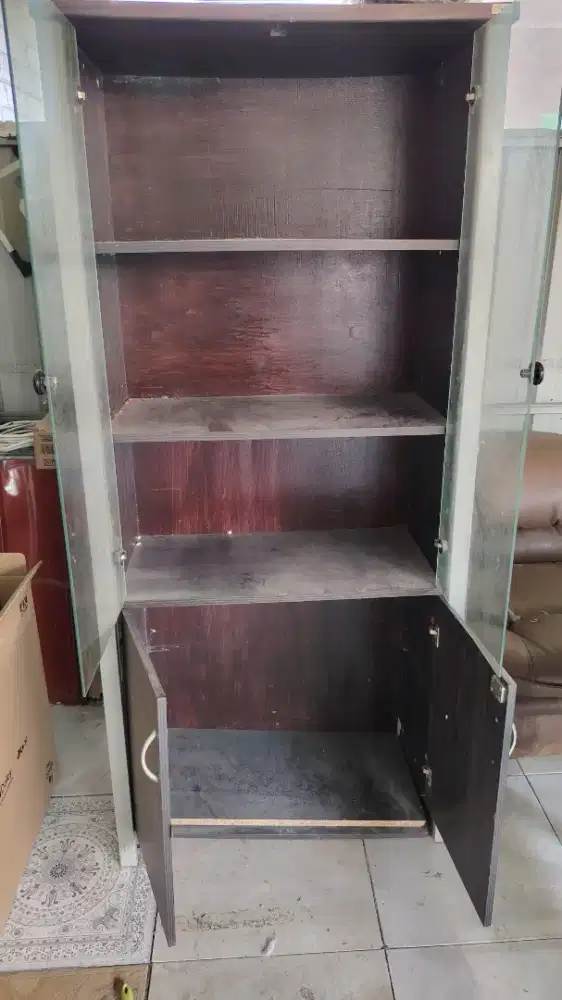 Dijual murah lemari layak pakai