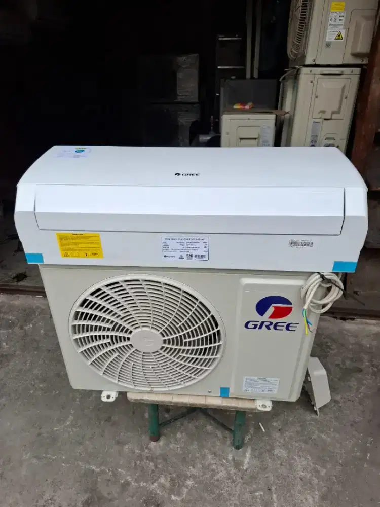 Jual AC Gree 1,5pk terbaru belum lama pakai bekas kantor tutup