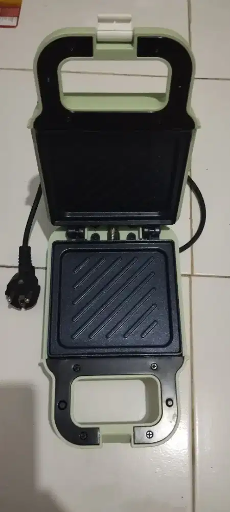 Pemanggang roti/sandwich