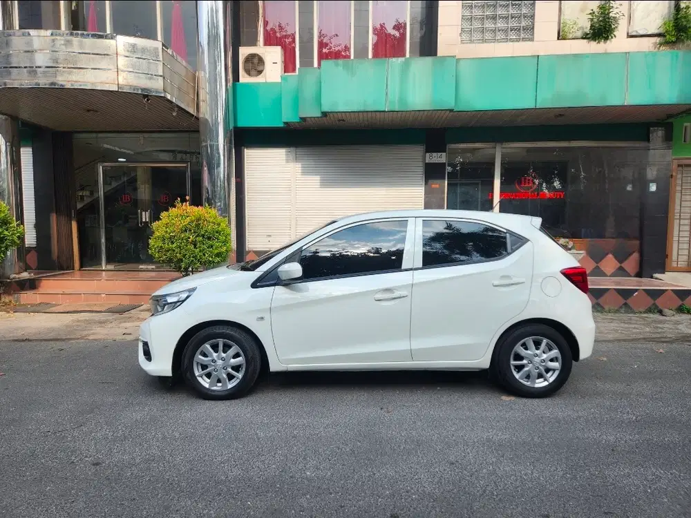 Honda BRIO E matic tahun 2019 pemakaian 2020