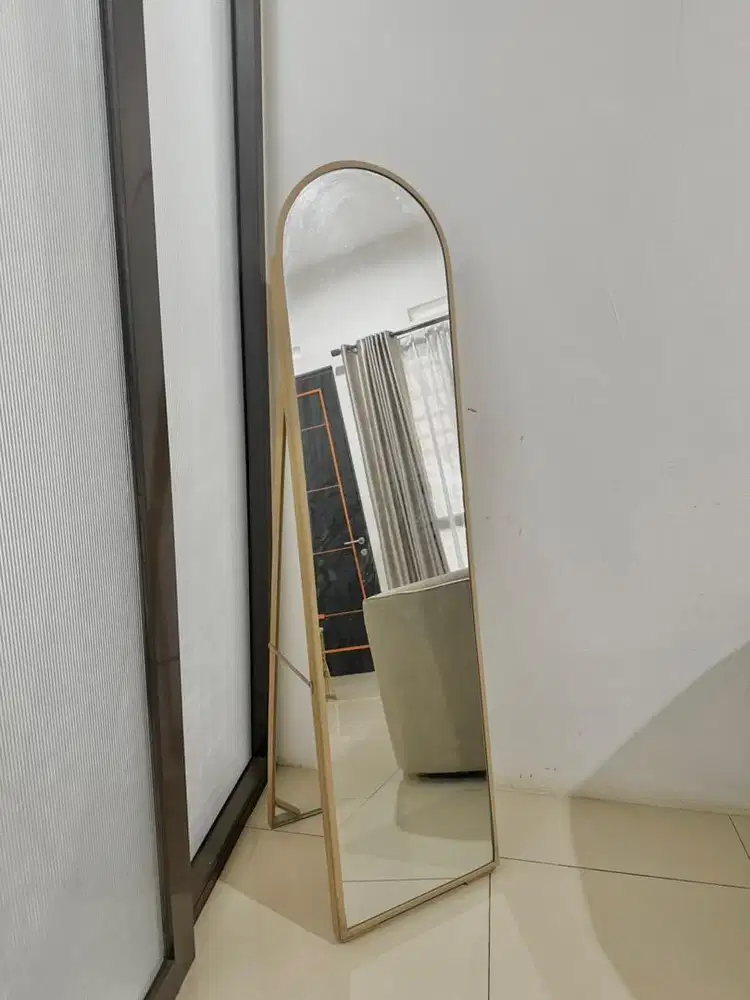 DIJUAL STAND MIRROR