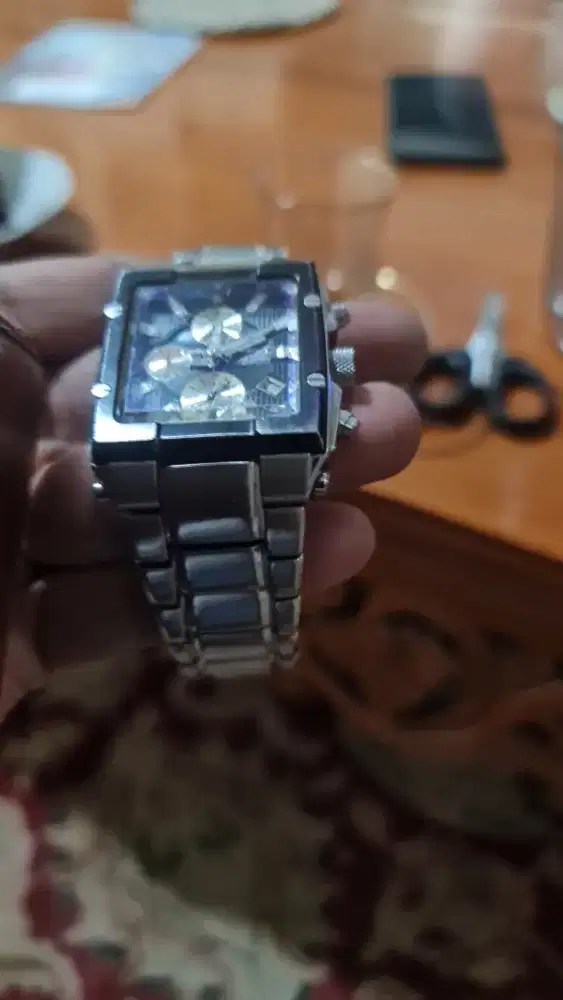 Jam tangan swist army