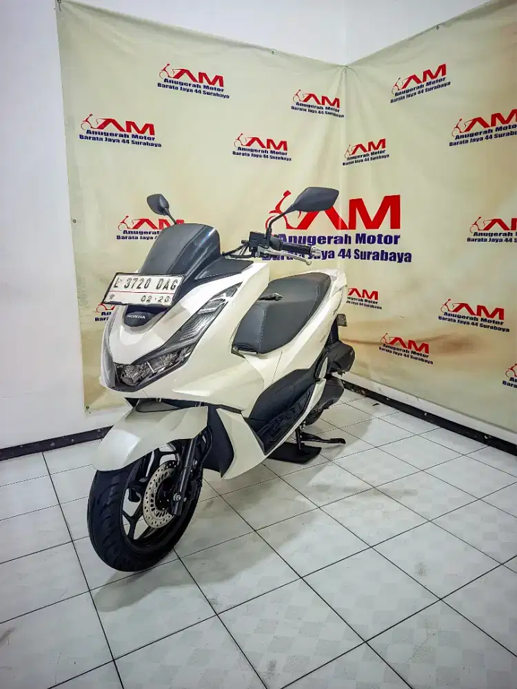 Istimewa km 800 Honda PCX 160 CBS Tahun 2023 putih glossy