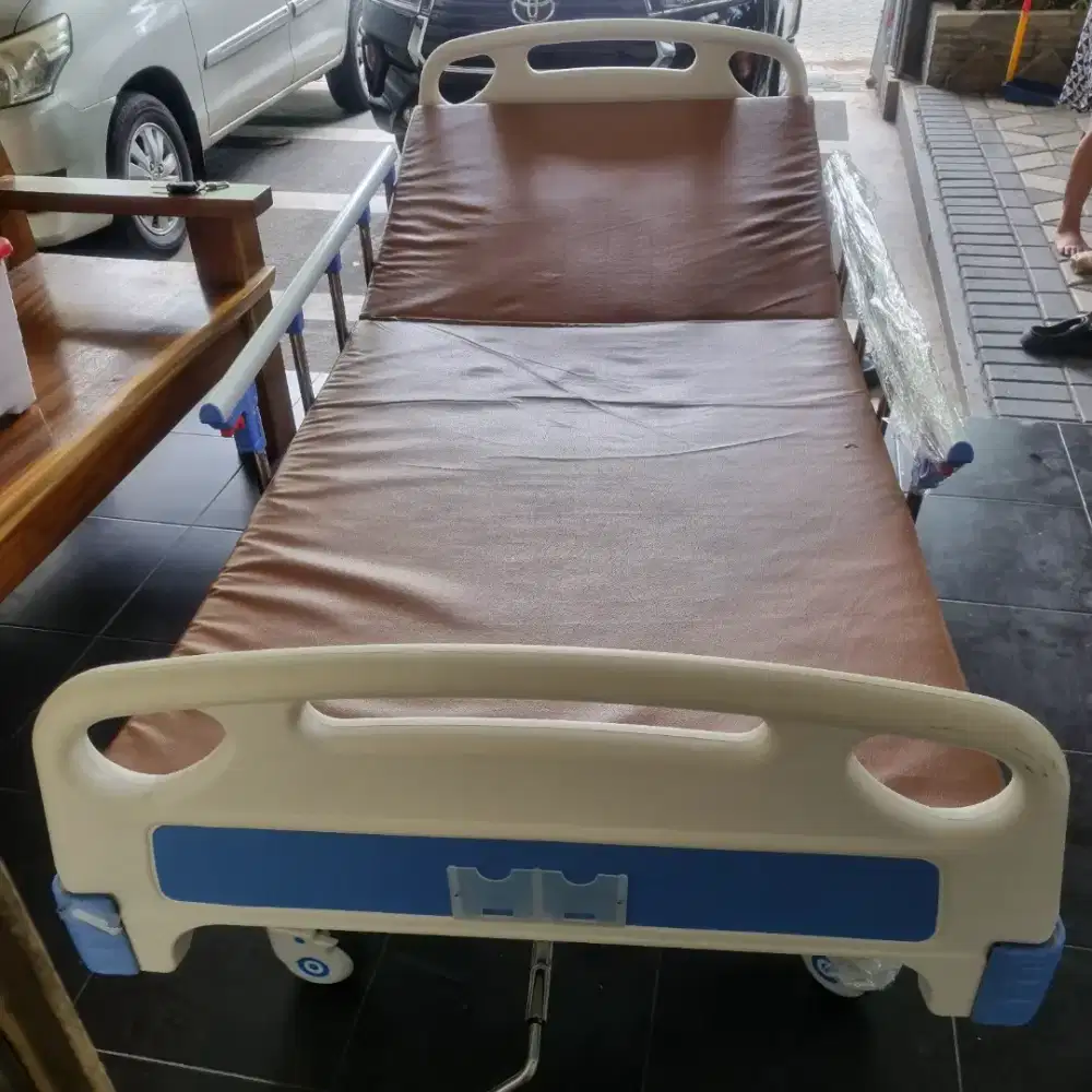 Tempat tidur pasien abs 1 engkol